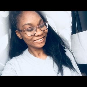 Meet your Posher, Sharifa